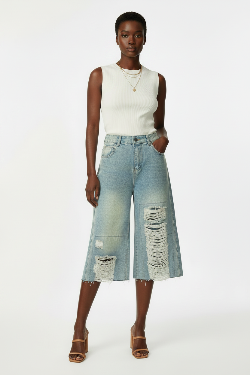 Chic Distressed Denim Loose-fitting Cropped Pants