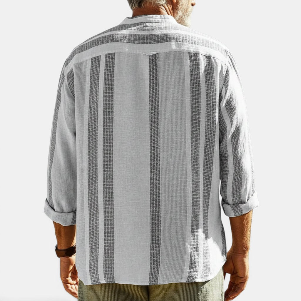 Allzom homens camisa de linho com riscas verticais cinzentas e brancas, colarinho subido, manga comprida, ajuste descontraído.