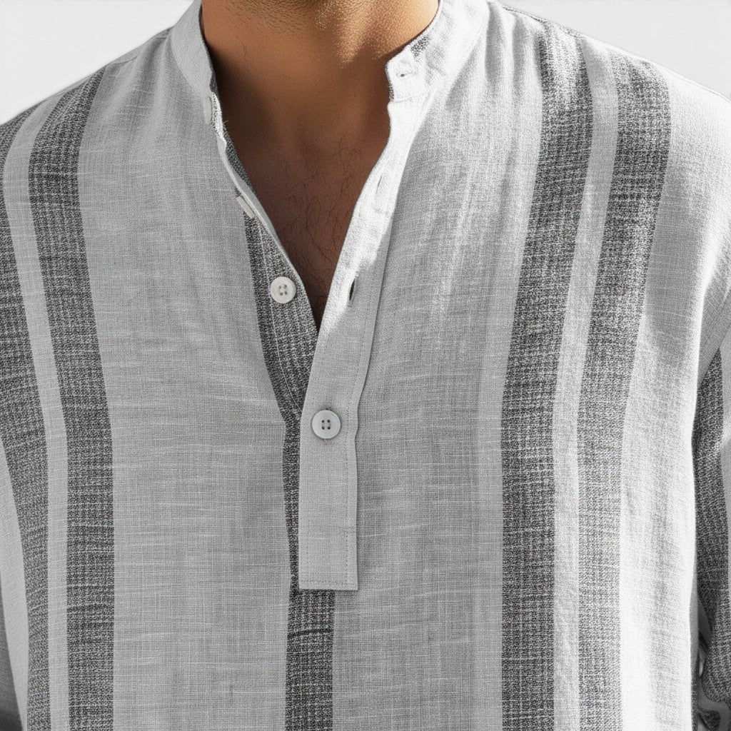Allzom homens camisa casual de linho com riscas verticais cinzentas e brancas, colarinho subido e botões.