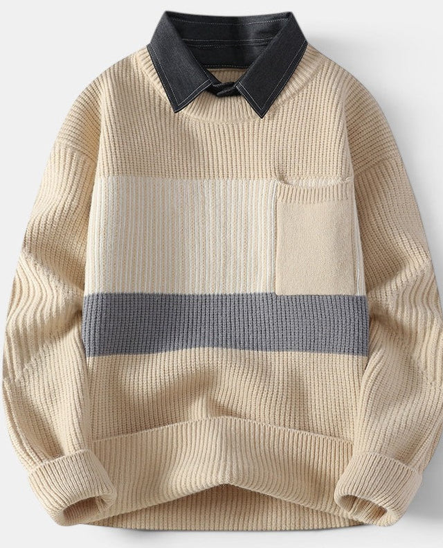 Allzom camisola de malha bege com riscas creme e cinzentas, gola de ganga e bolso frontal.