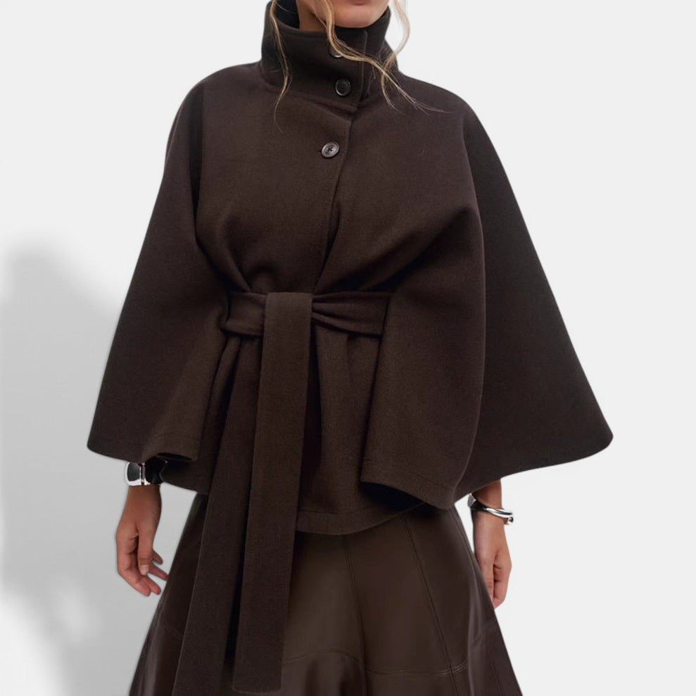 Allzom casaco de malha castanho com gola alta e mangas de morcego, cinto e botões para um look elegante.