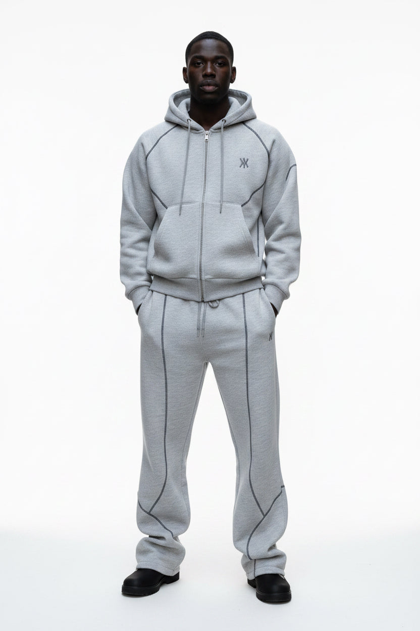 Conjunto Allzom de camisola com capuz cinza mescla e calças desportivas em algodão com costura contrastante.