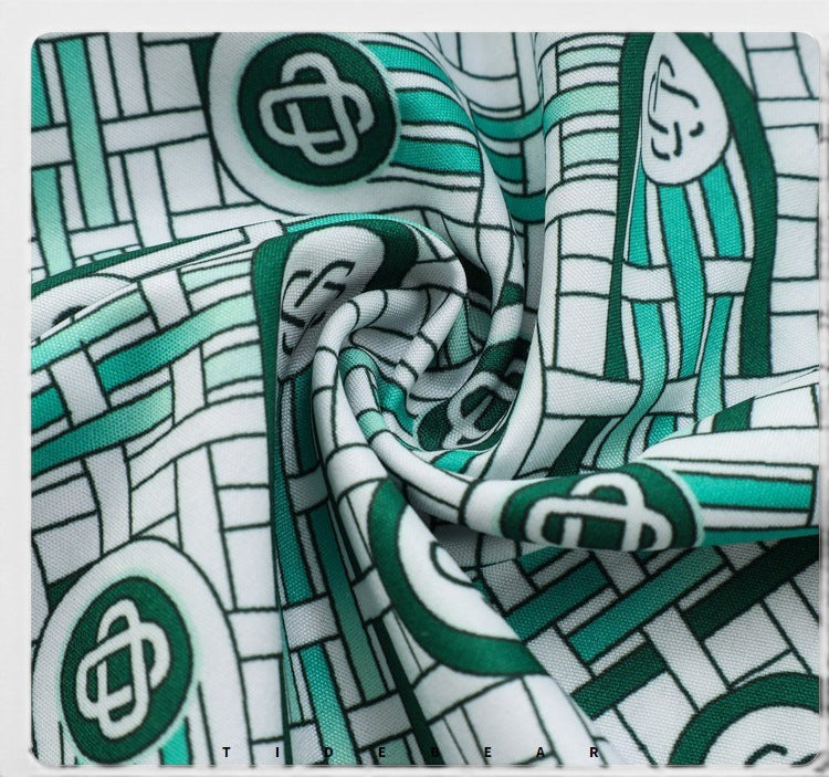 Conjunto de camisola e calções Allzom em poliéster com estampado abstrato digital em verde e branco, estilo retro.