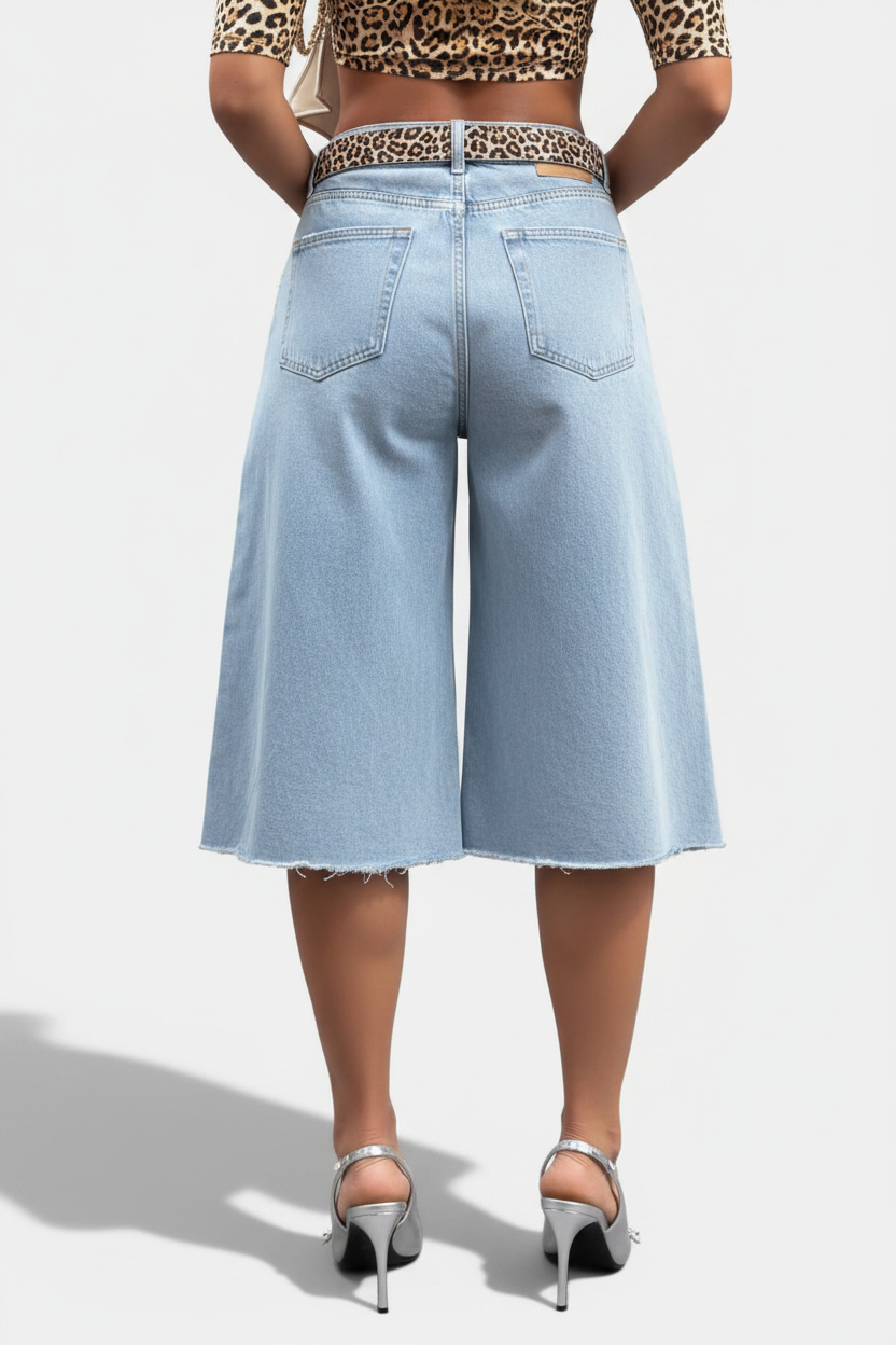 Women's Slim Relaxed-Fit Capri Denim Jeans