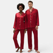 Allzom casal de pijama de manga comprida vermelho em cetim com detalhes em contraste, calças e blusa.