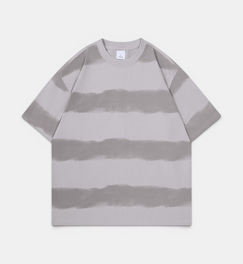 Allzom T-shirt de algodão às riscas tie-dye em cinza e cinza claro, com corte descontraído e mangas curtas.